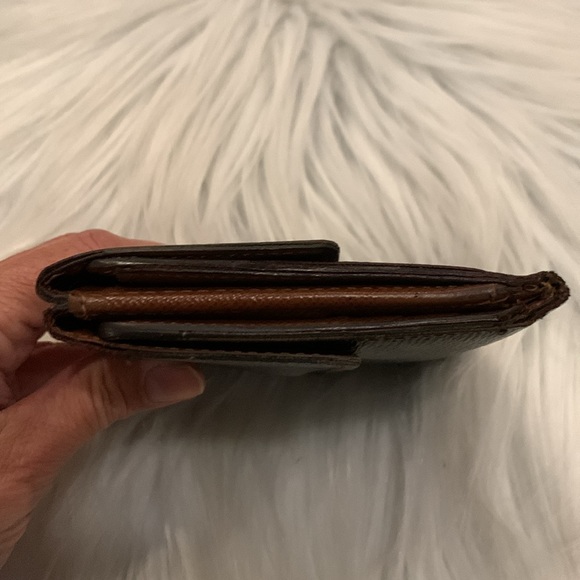 Louis Vuitton Elise Wallet - Picture 12 of 15